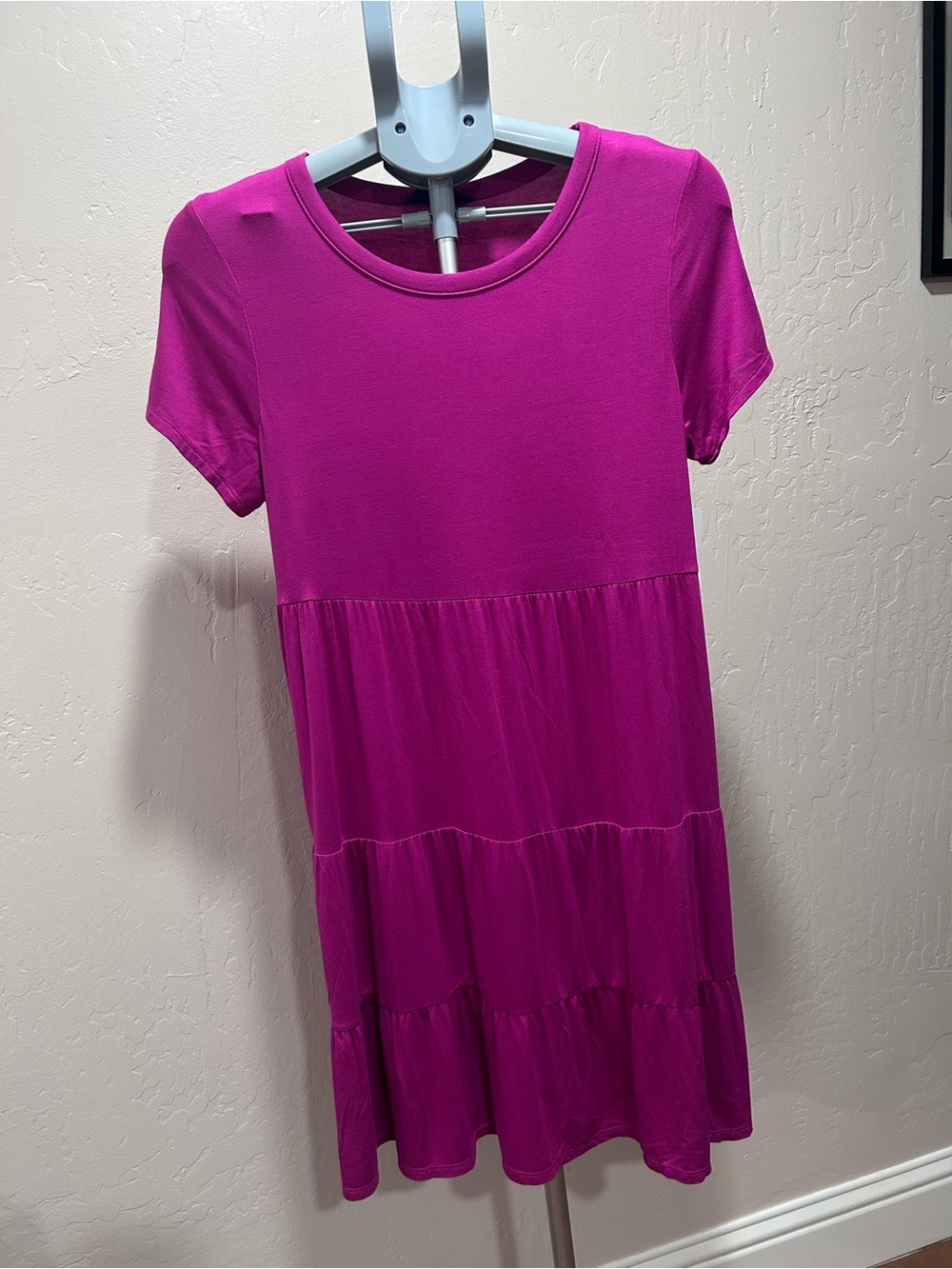 Apt.9 Magenta Tiered Short Sleeve Dress